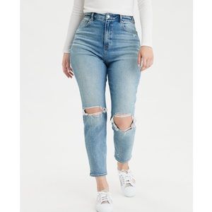 American Eagle Stretch Ripped Curvy Mom Jean